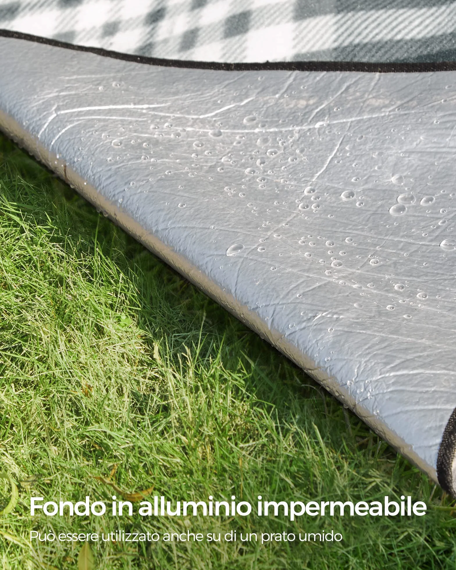 SONGMICS Coperta Picnic, 300 x 200 cm, Grande Telo da Campeggio, Parco, Giardino, Esterno, Spiaggia, Strato Impermeabile, Pieghevole, Grigio e Bianco GCM006G03